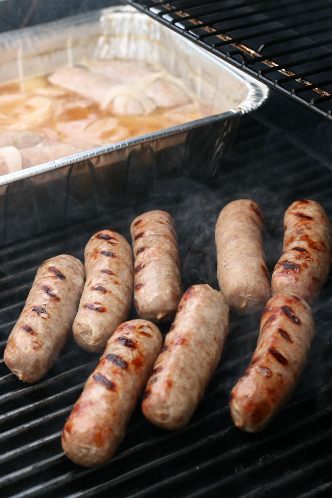 grilling beer brats 