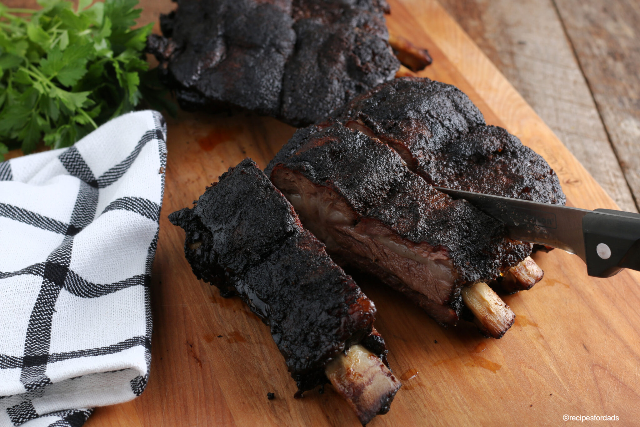 How to Make Delicious Smoked Beef Ribs (Juicy and Tender)