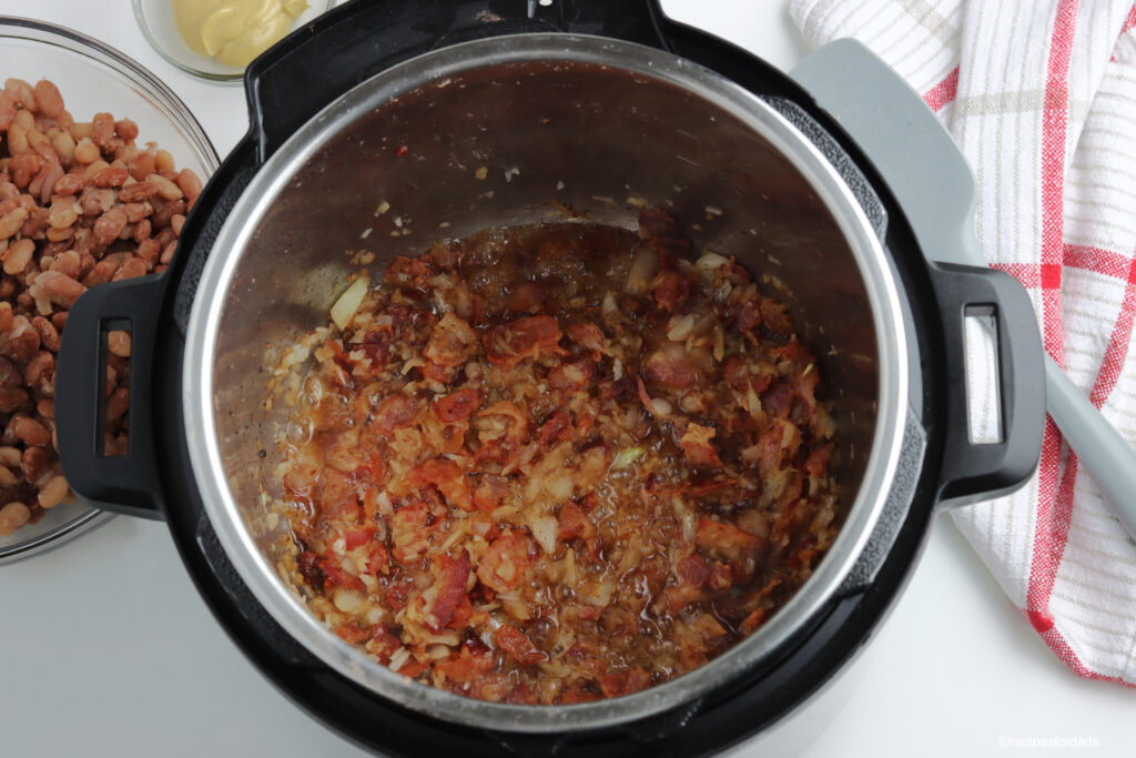bacon and onions sauteed in instant pot