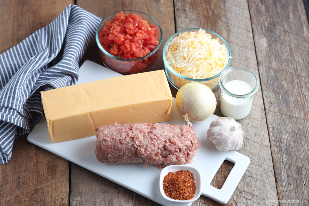 ingredients to make smoked queso dip